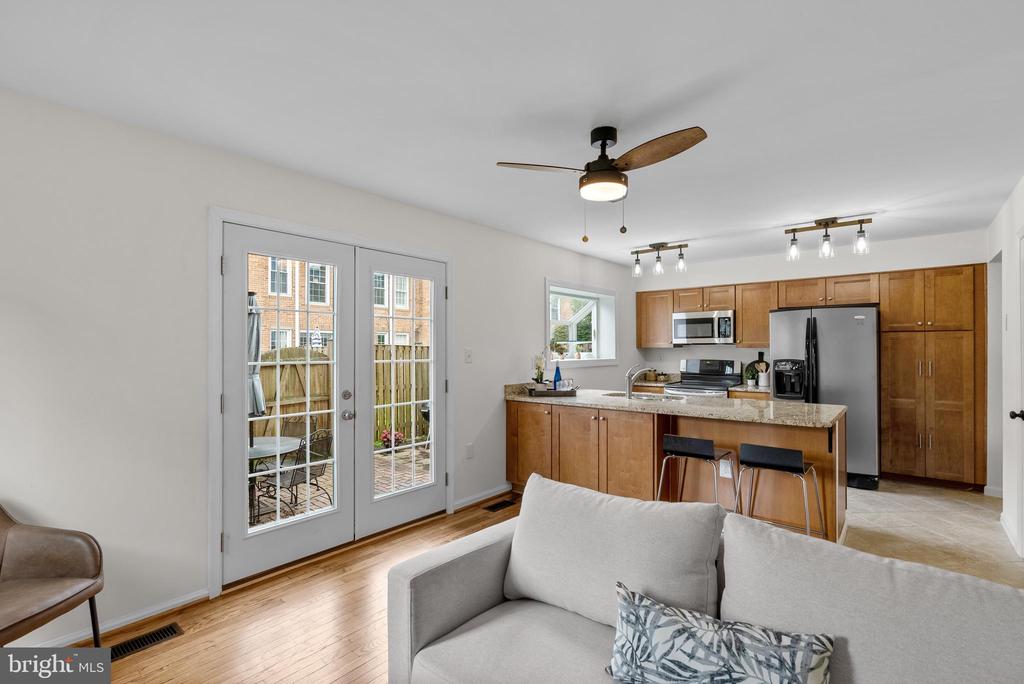 2512-F S Arlington Mill Dr #6