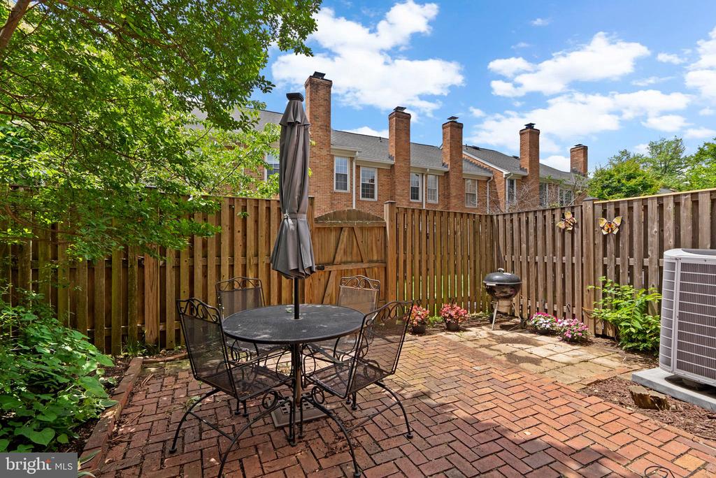 2512-F S Arlington Mill Dr #6