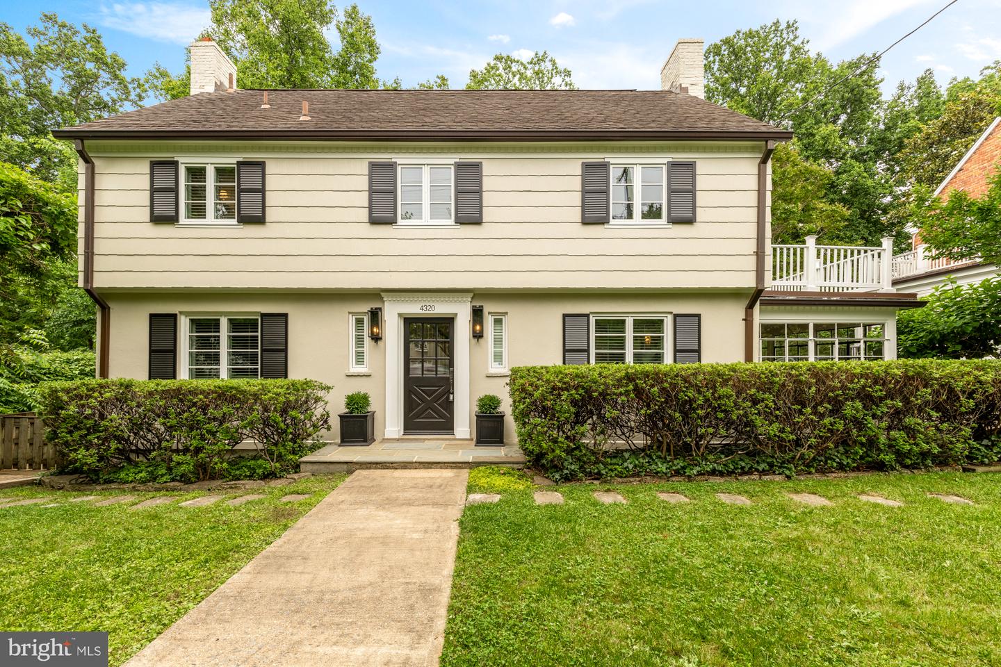 4320 Lorcom Ln