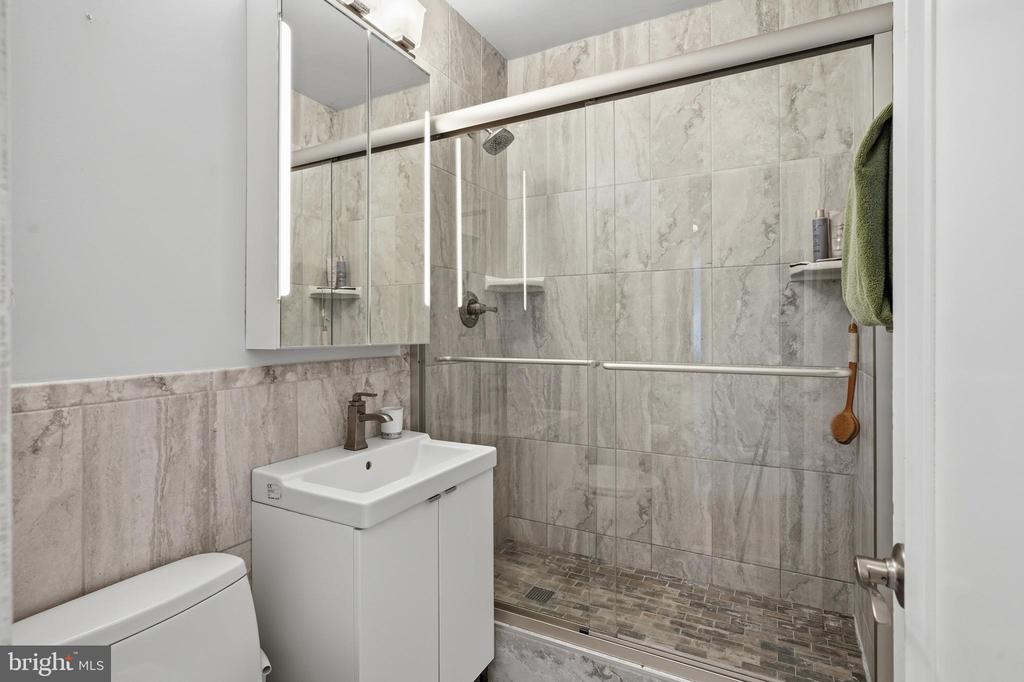 1121 ARLINGTON BOULEVARD 1004