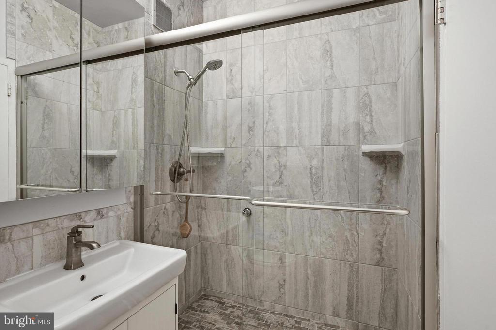 1121 ARLINGTON BOULEVARD 1004