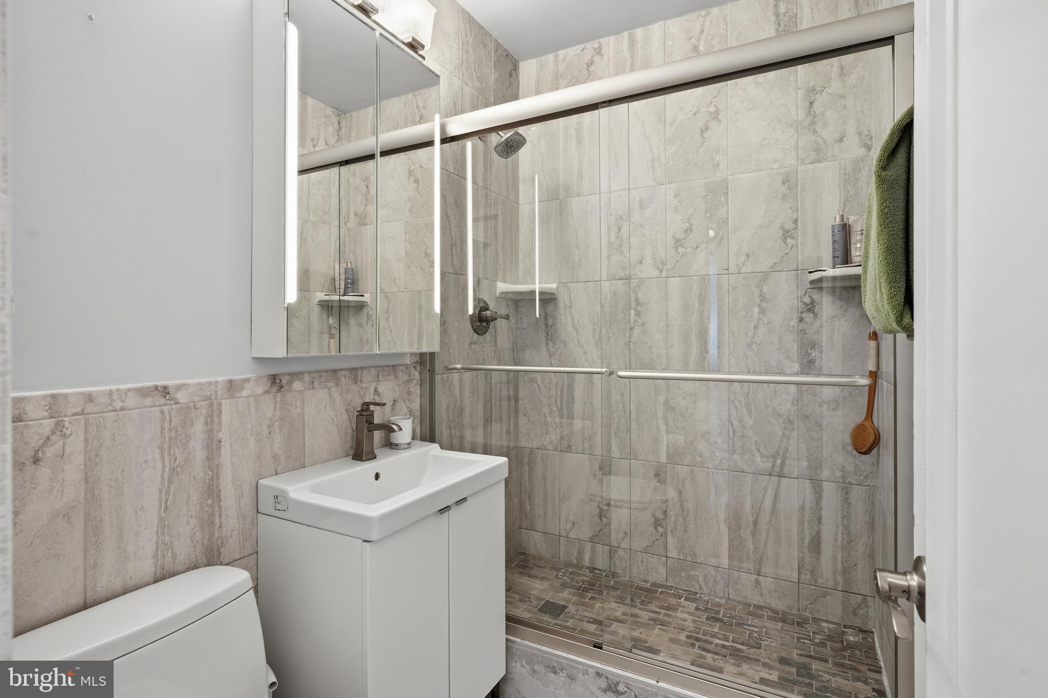 1121 ARLINGTON BOULEVARD 1004