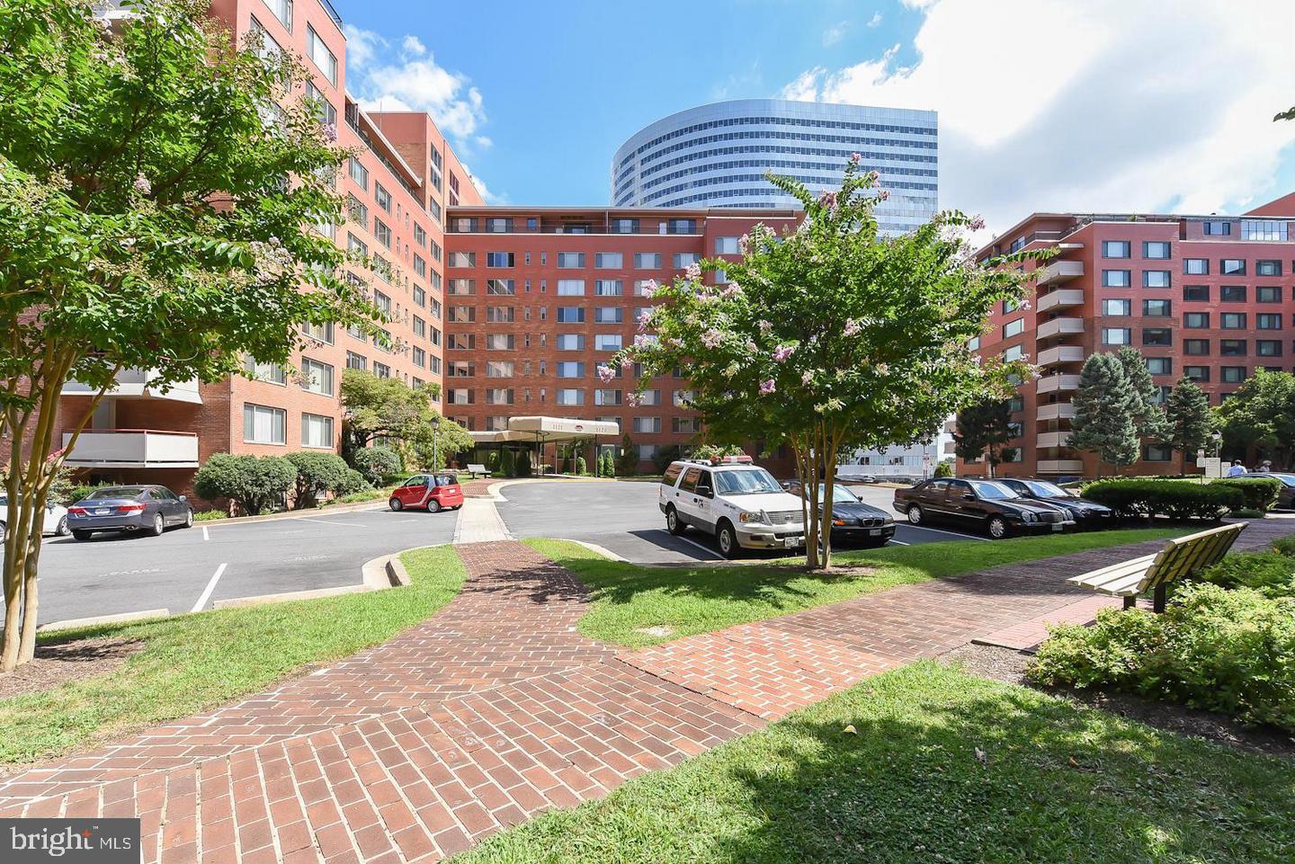 1121 ARLINGTON BOULEVARD 1004