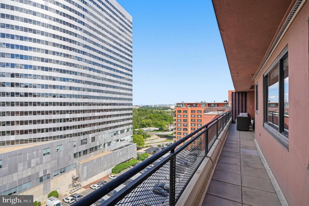 1121 ARLINGTON BOULEVARD 1004