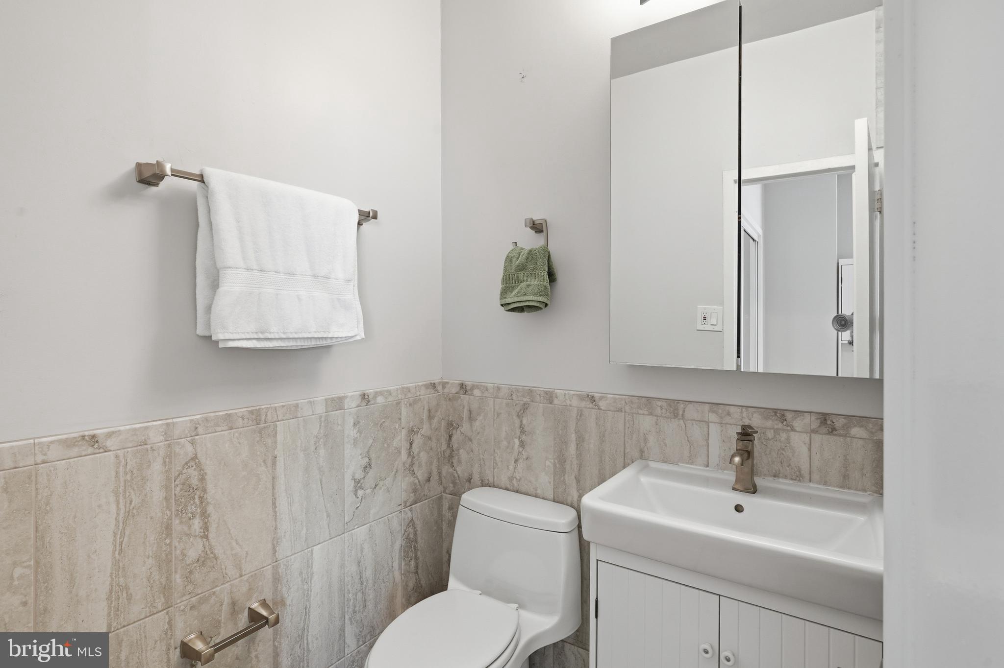 1121 ARLINGTON BOULEVARD 1004