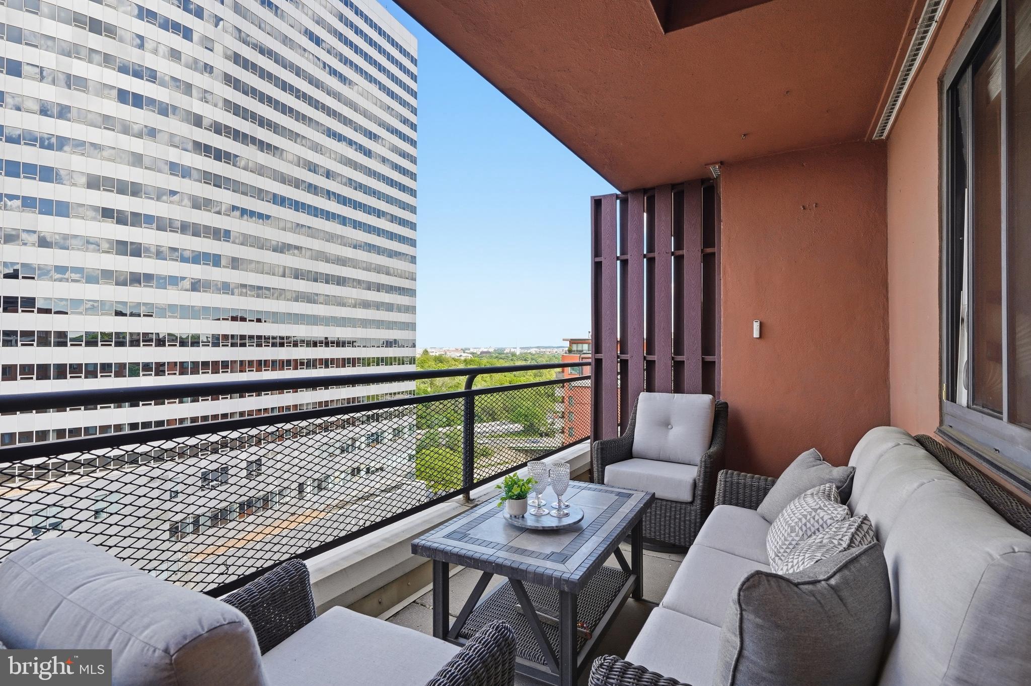 1121 ARLINGTON BOULEVARD 1004