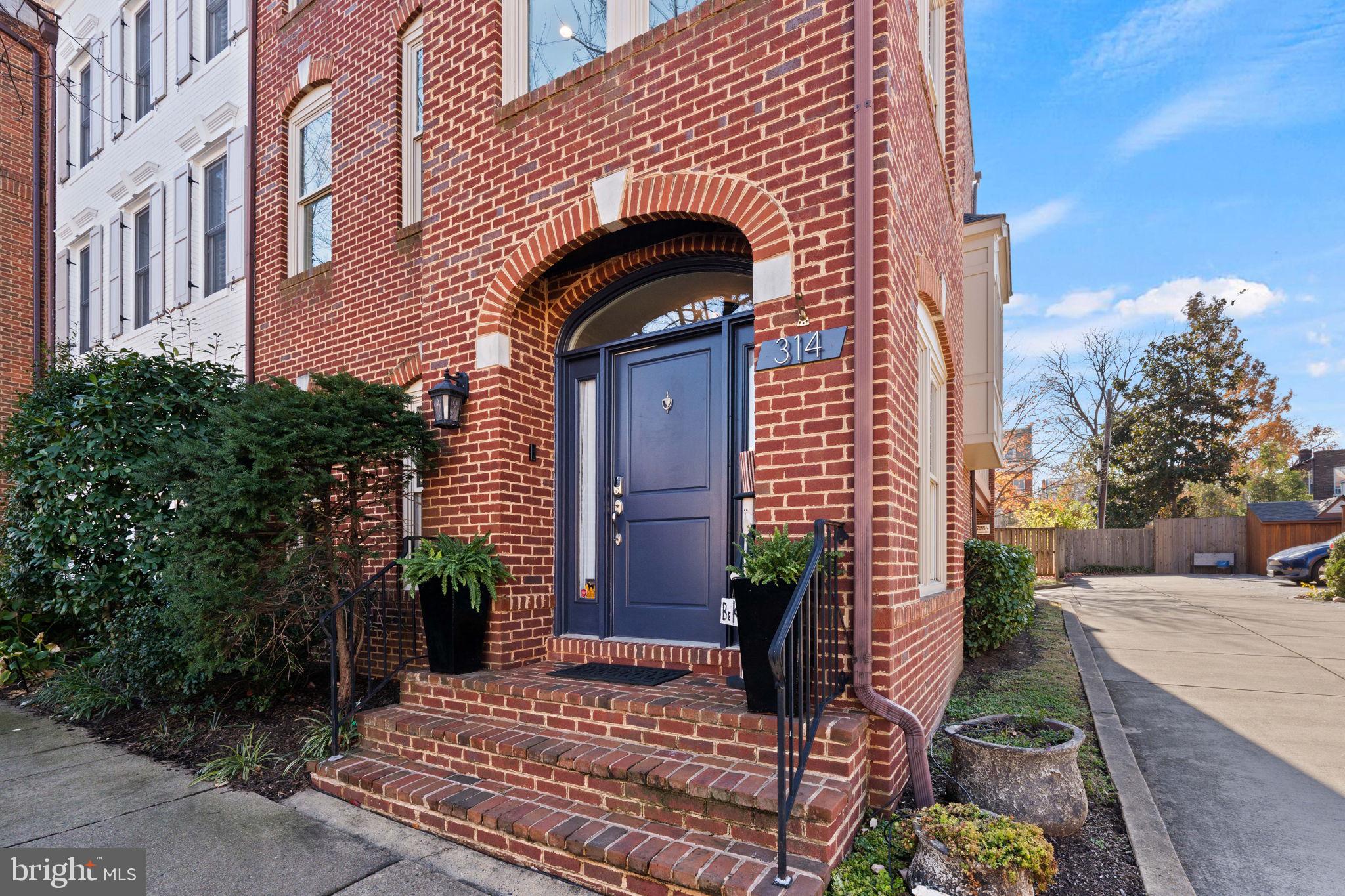 314 Princess St