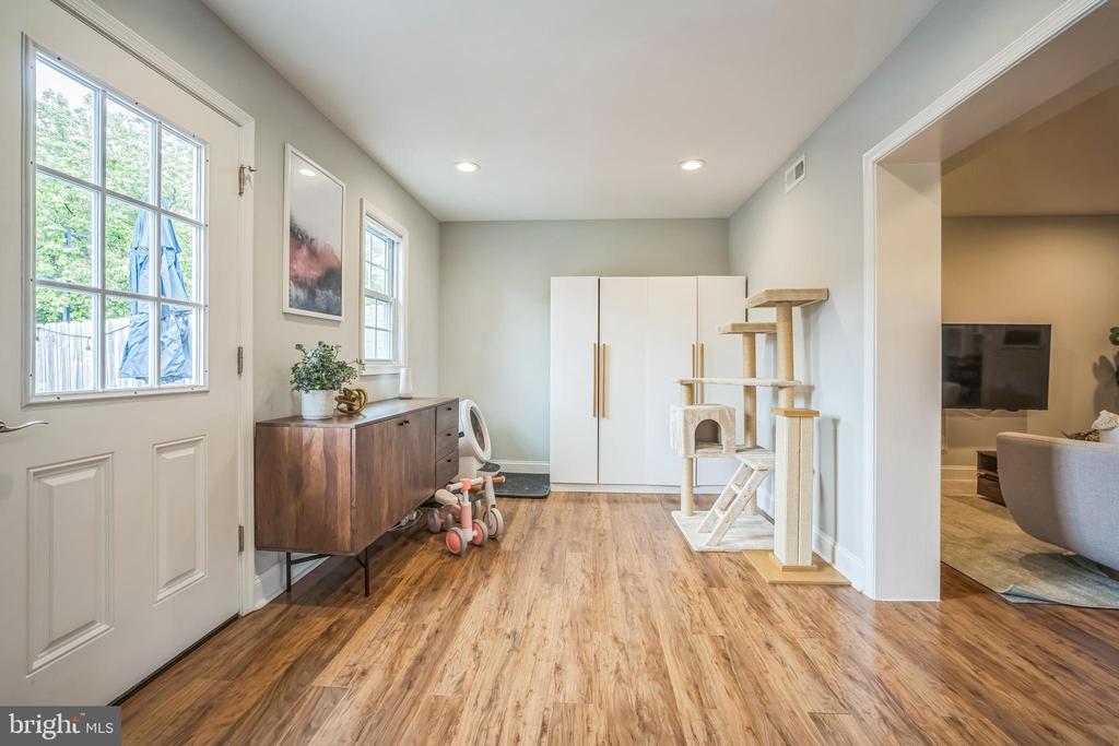 909 First St