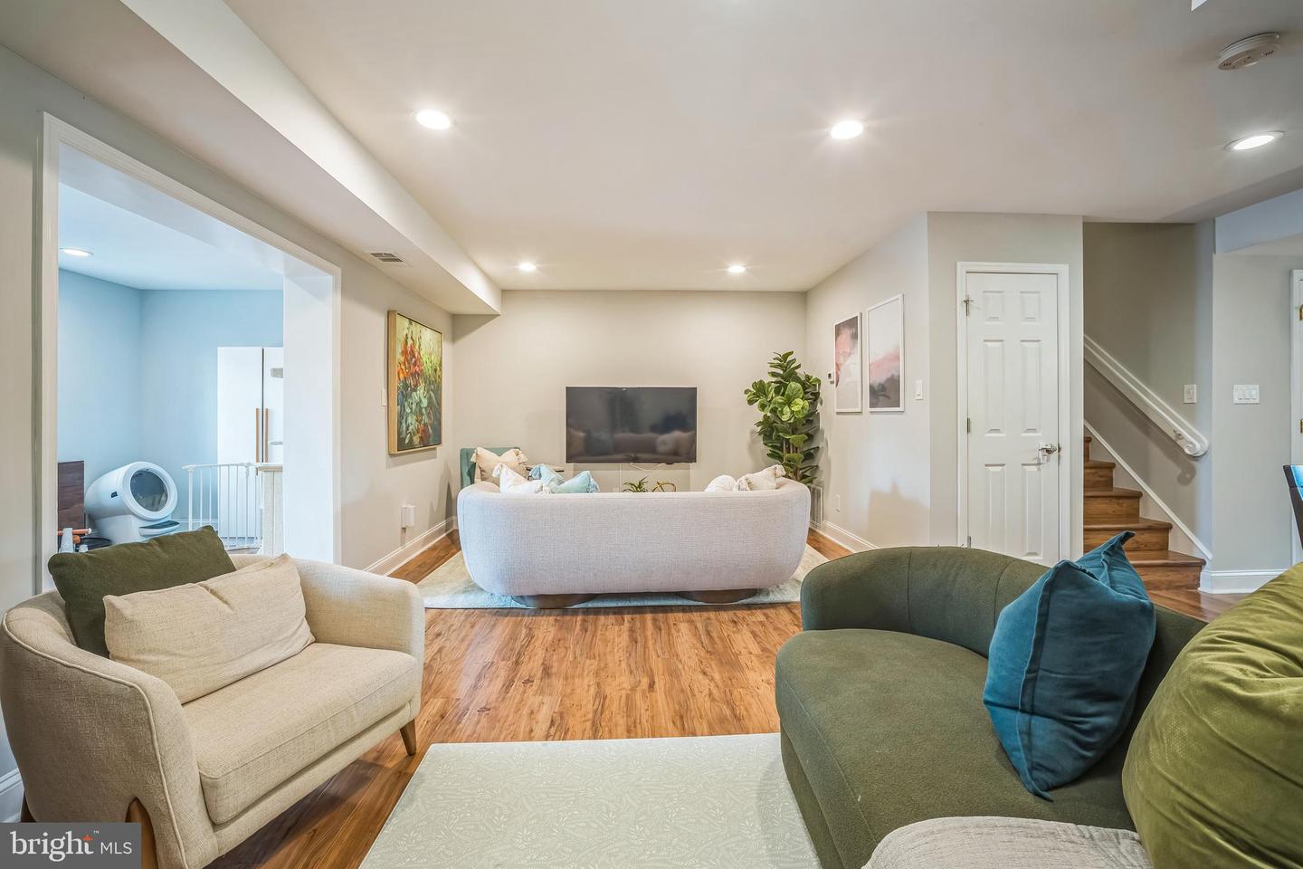 909 First St