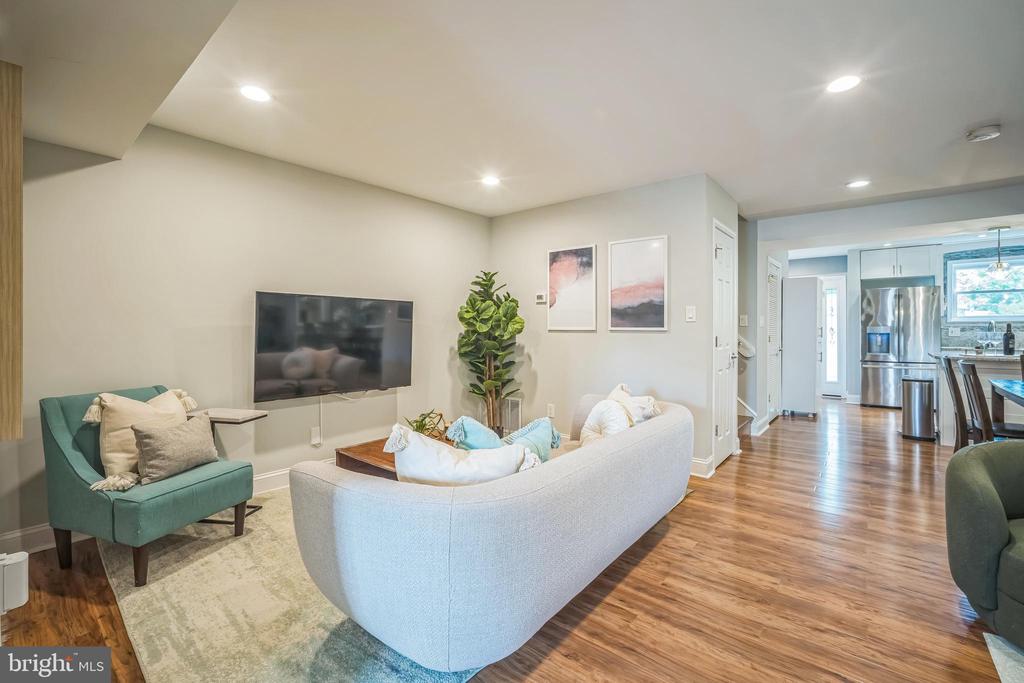 909 First St