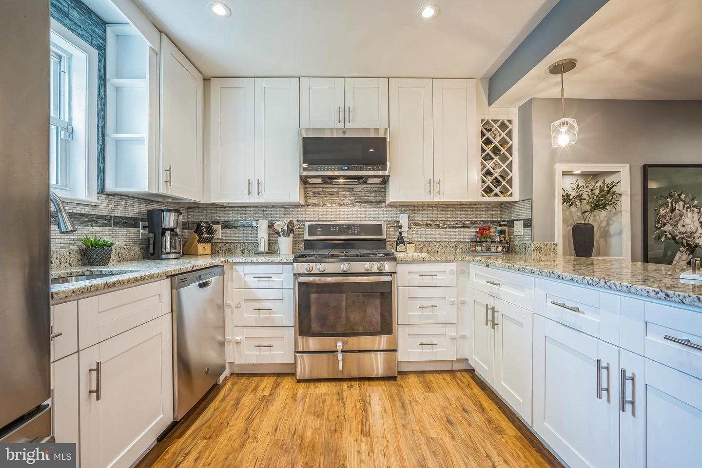 909 First St