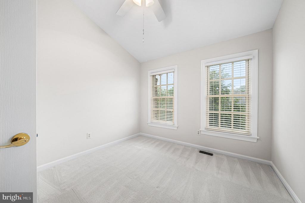 1132 QUAKER HILL COURT