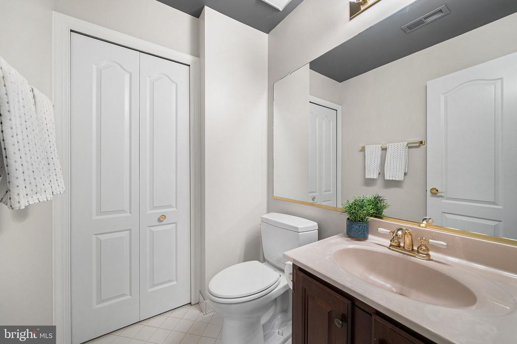 1132 QUAKER HILL COURT