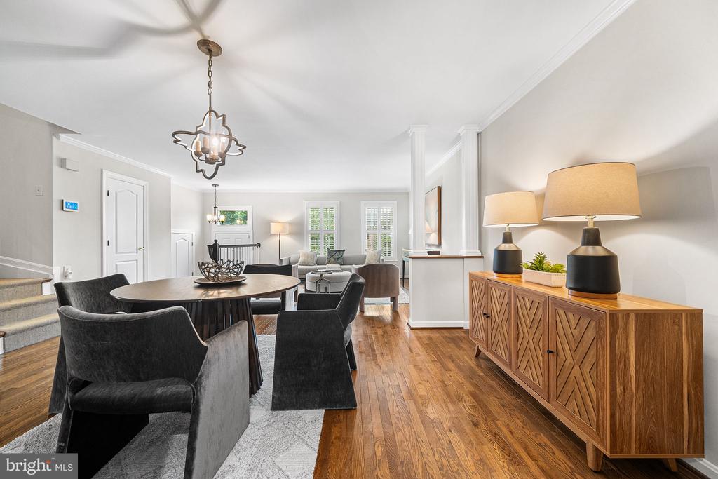 1132 QUAKER HILL COURT