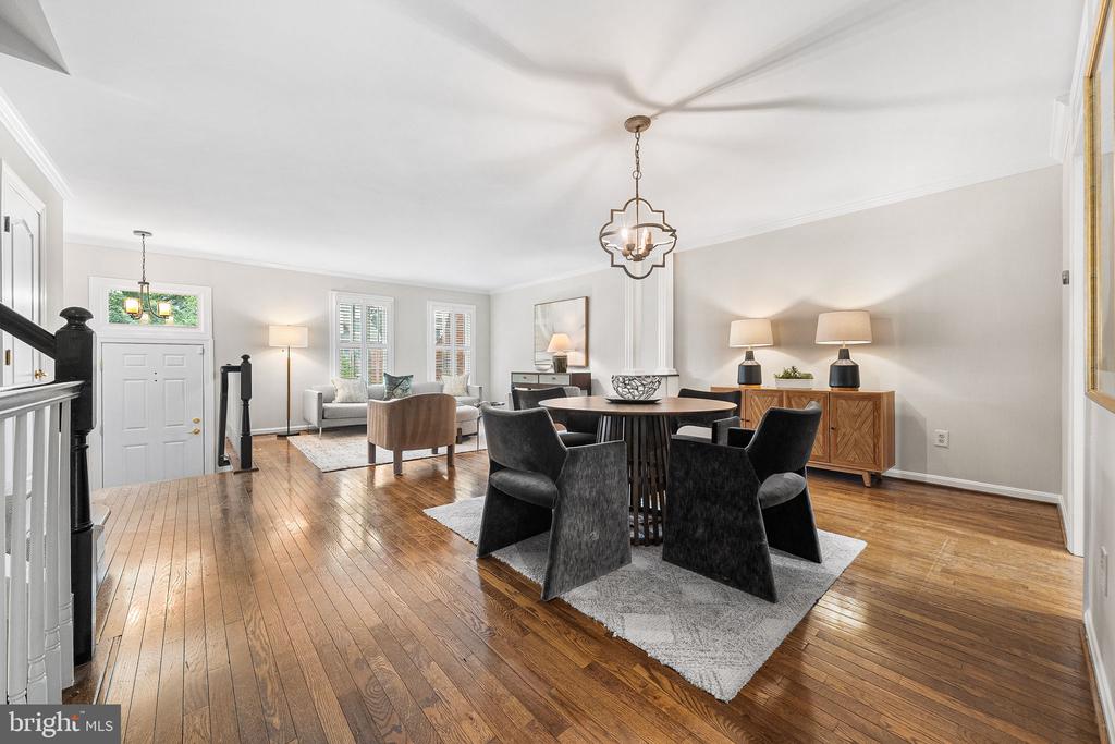 1132 QUAKER HILL COURT
