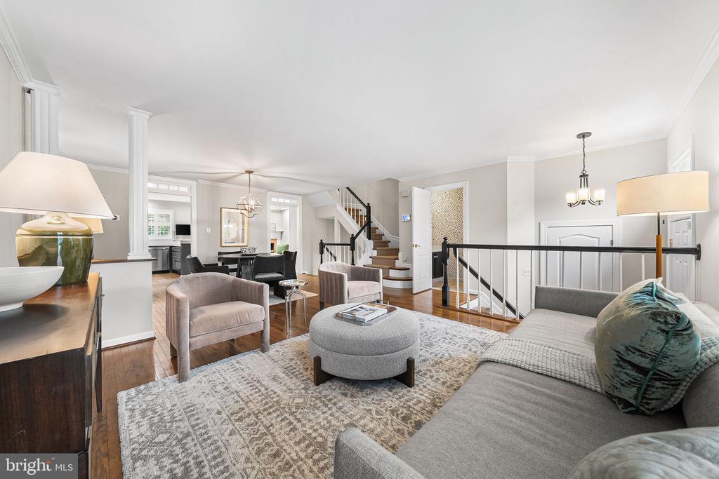 1132 QUAKER HILL COURT