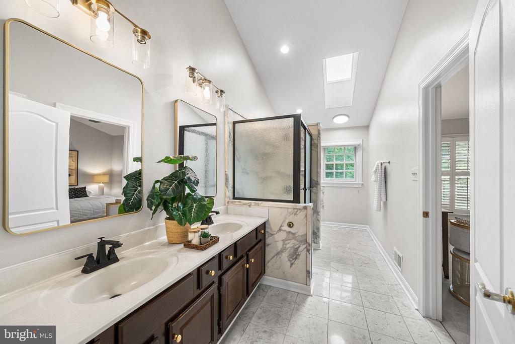 1132 QUAKER HILL COURT