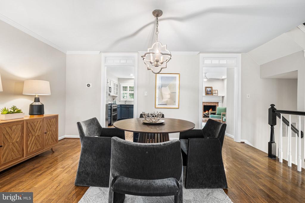 1132 QUAKER HILL COURT