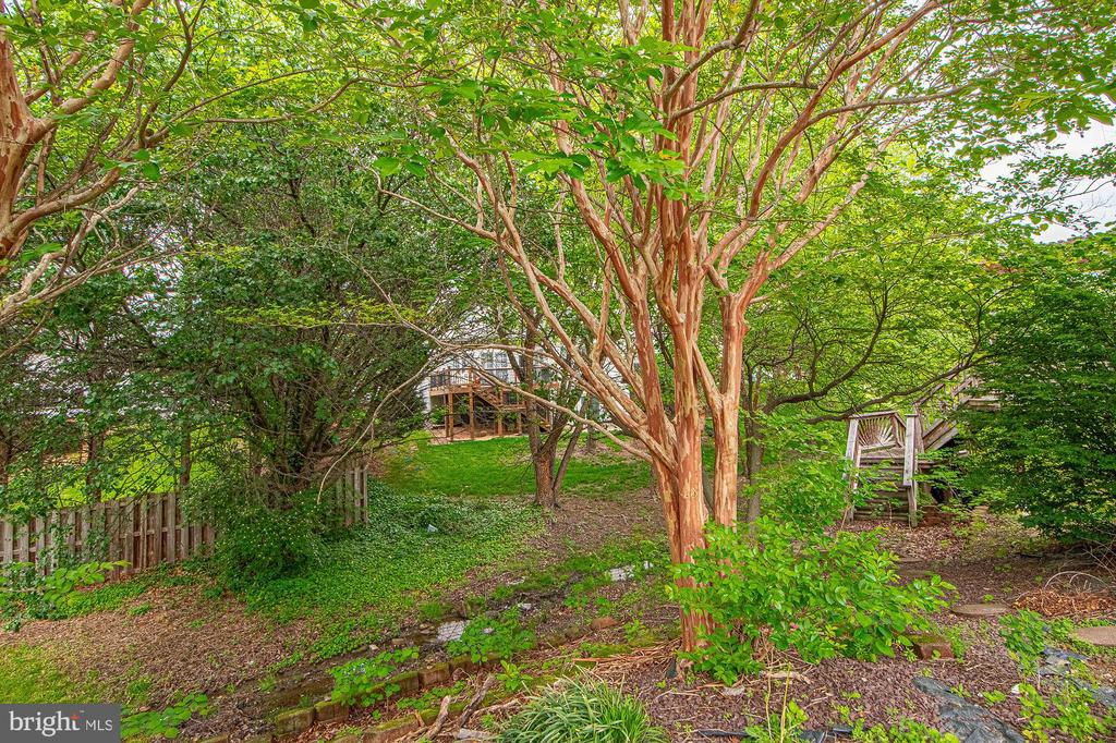 105 FAIRFIELD DRIVE