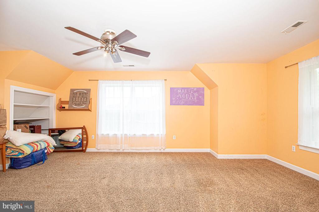 105 FAIRFIELD DRIVE