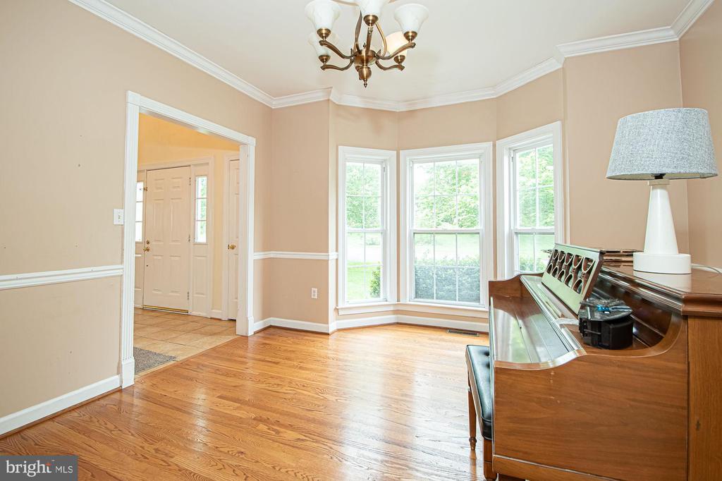 105 FAIRFIELD DRIVE