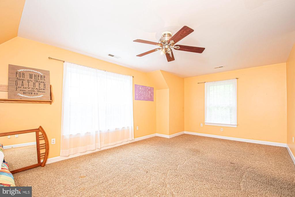 105 FAIRFIELD DRIVE