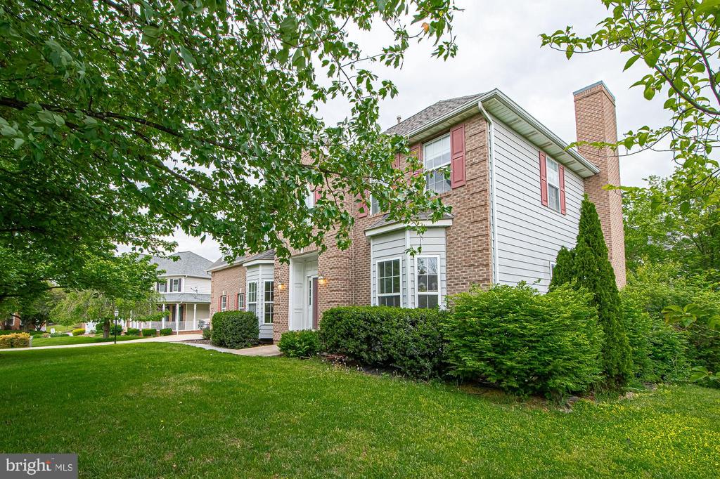 105 FAIRFIELD DRIVE