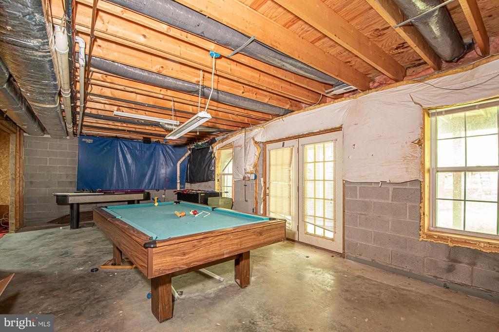 105 FAIRFIELD DRIVE