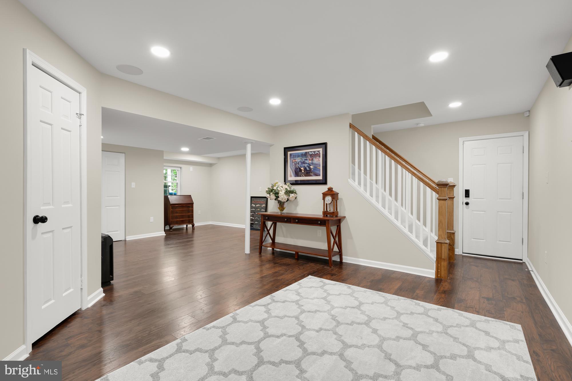 11312 Lapham Dr