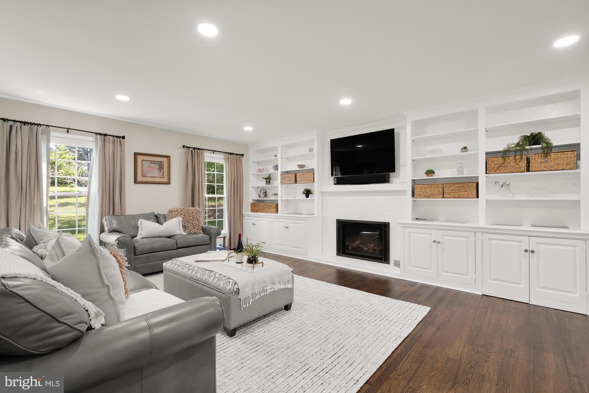 11312 Lapham Dr