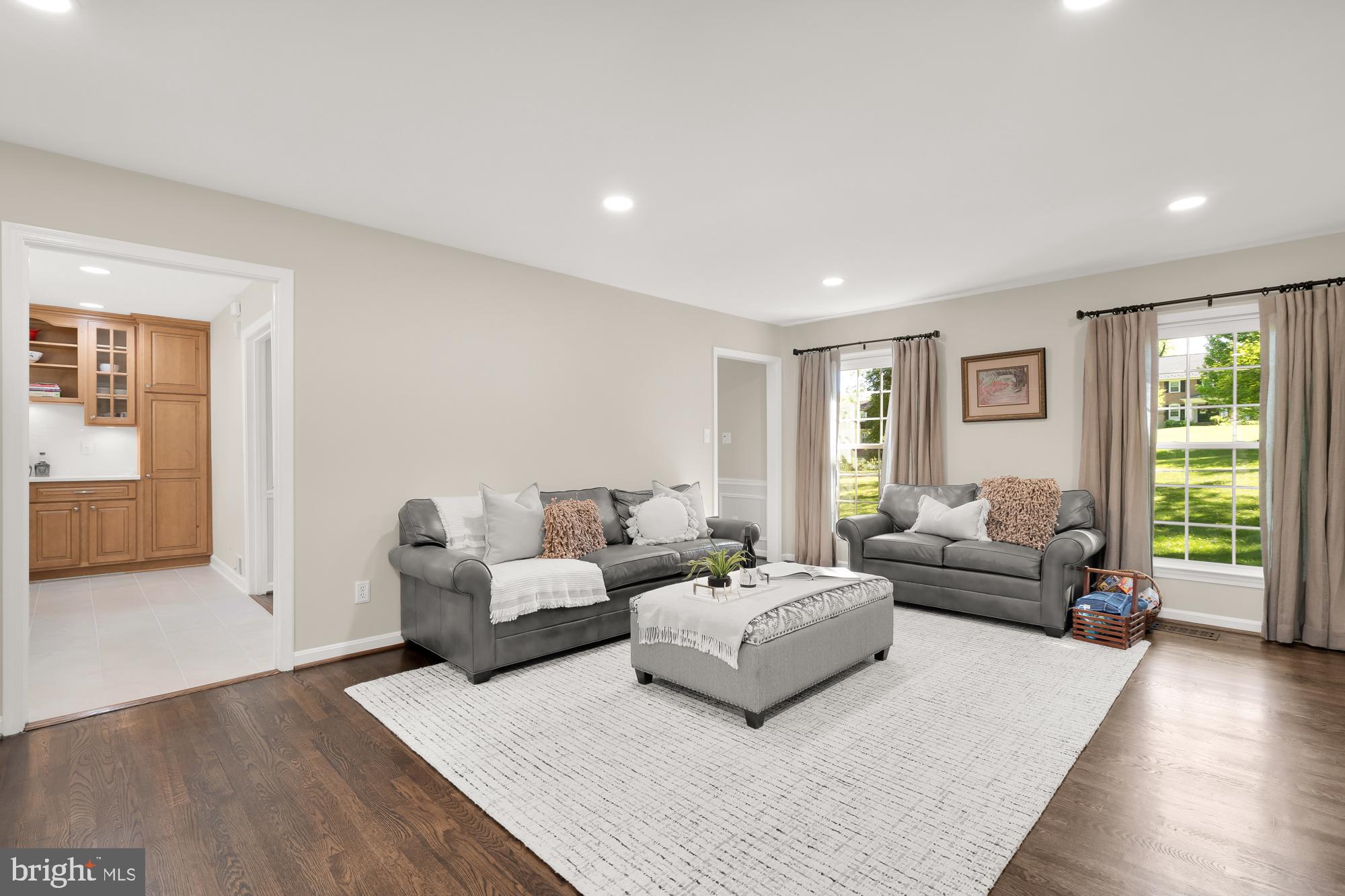11312 Lapham Dr