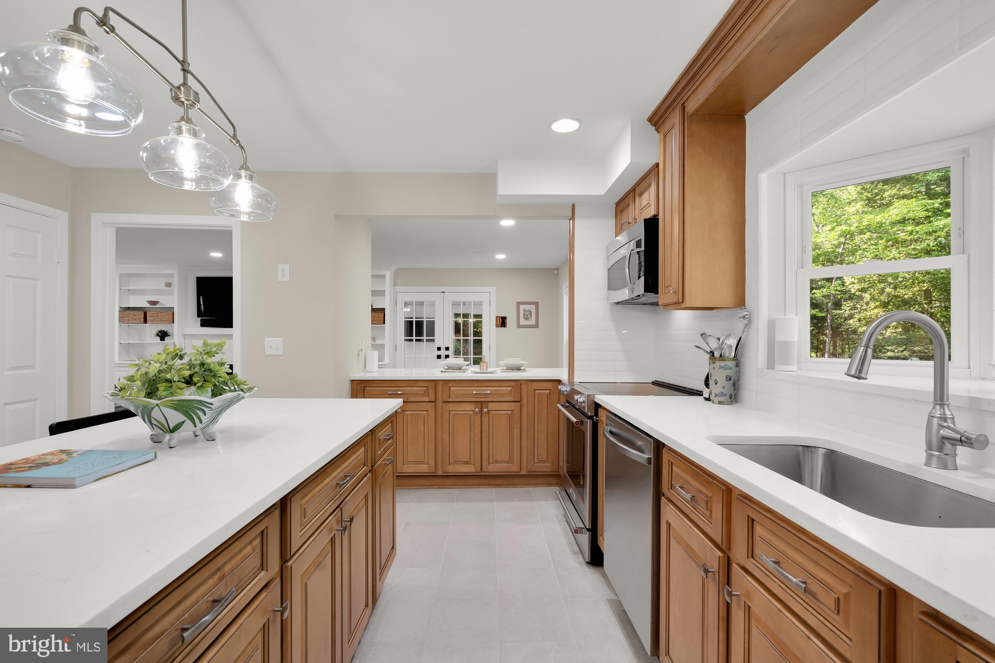 11312 Lapham Dr
