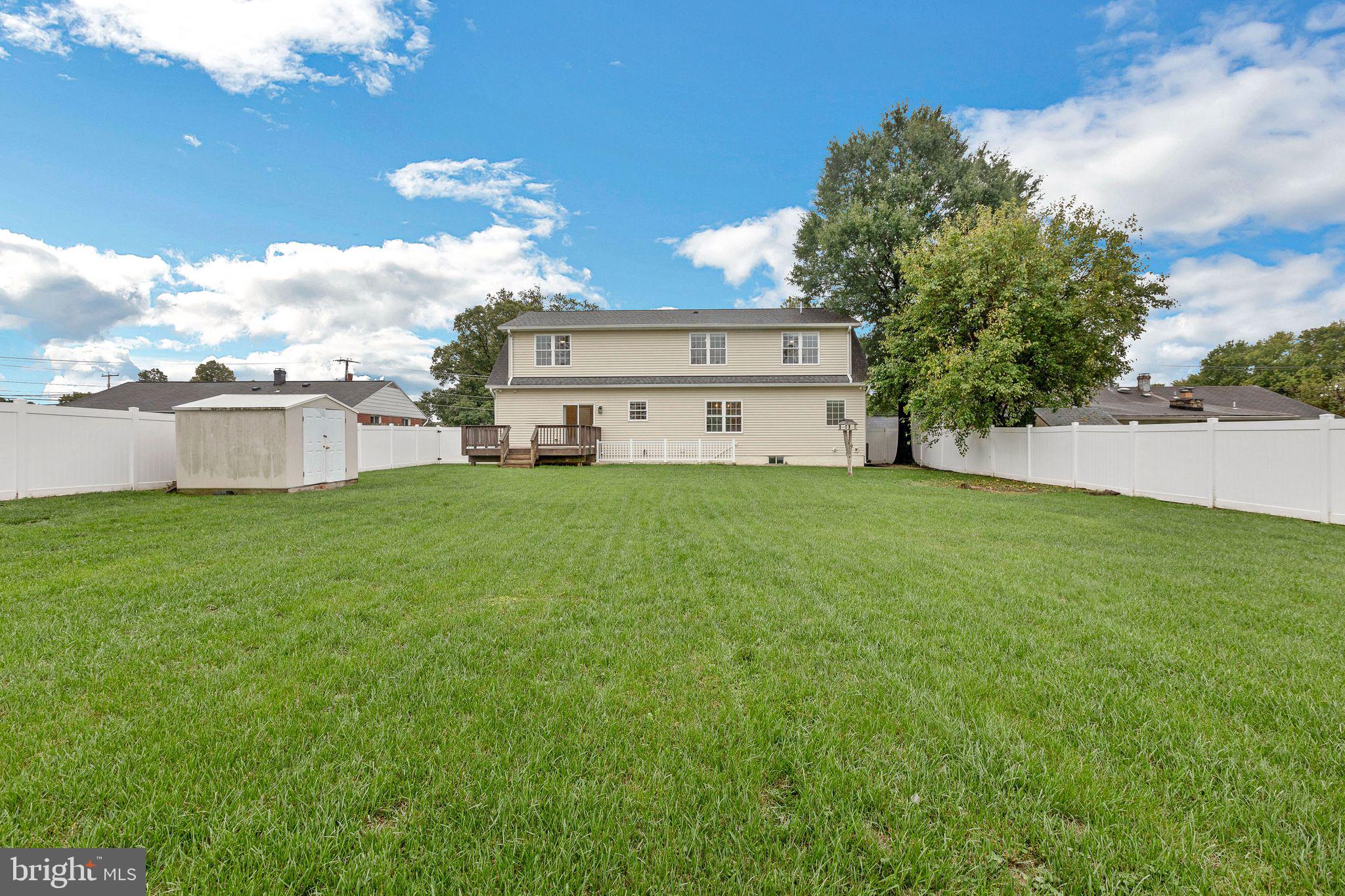 4904 Apple Tree Dr