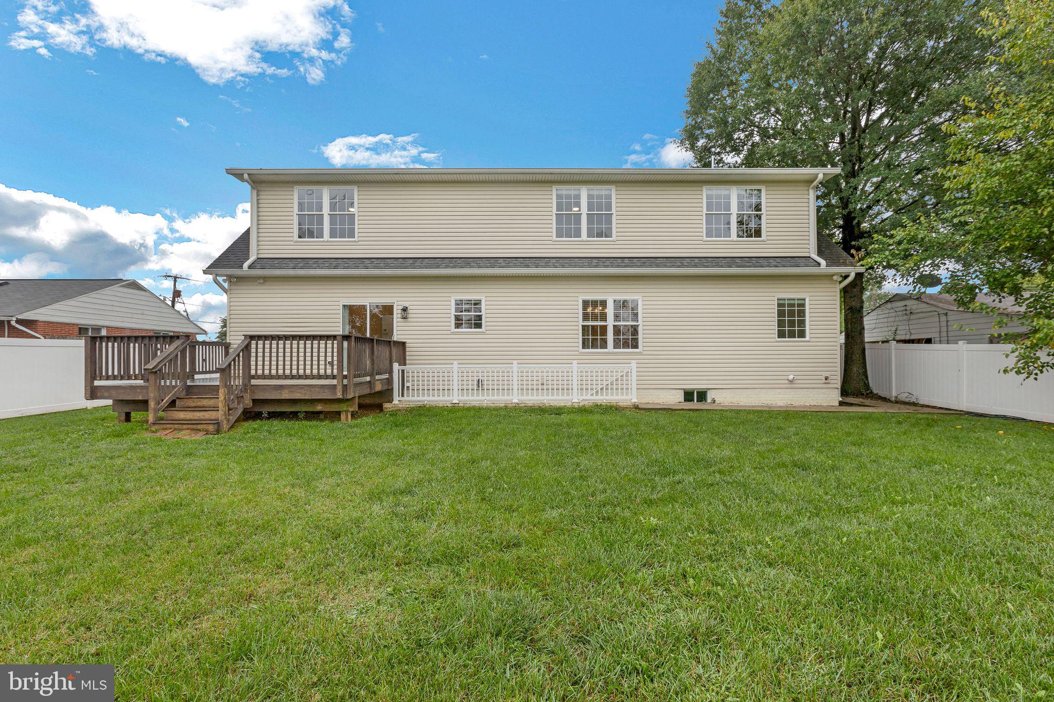 4904 Apple Tree Dr