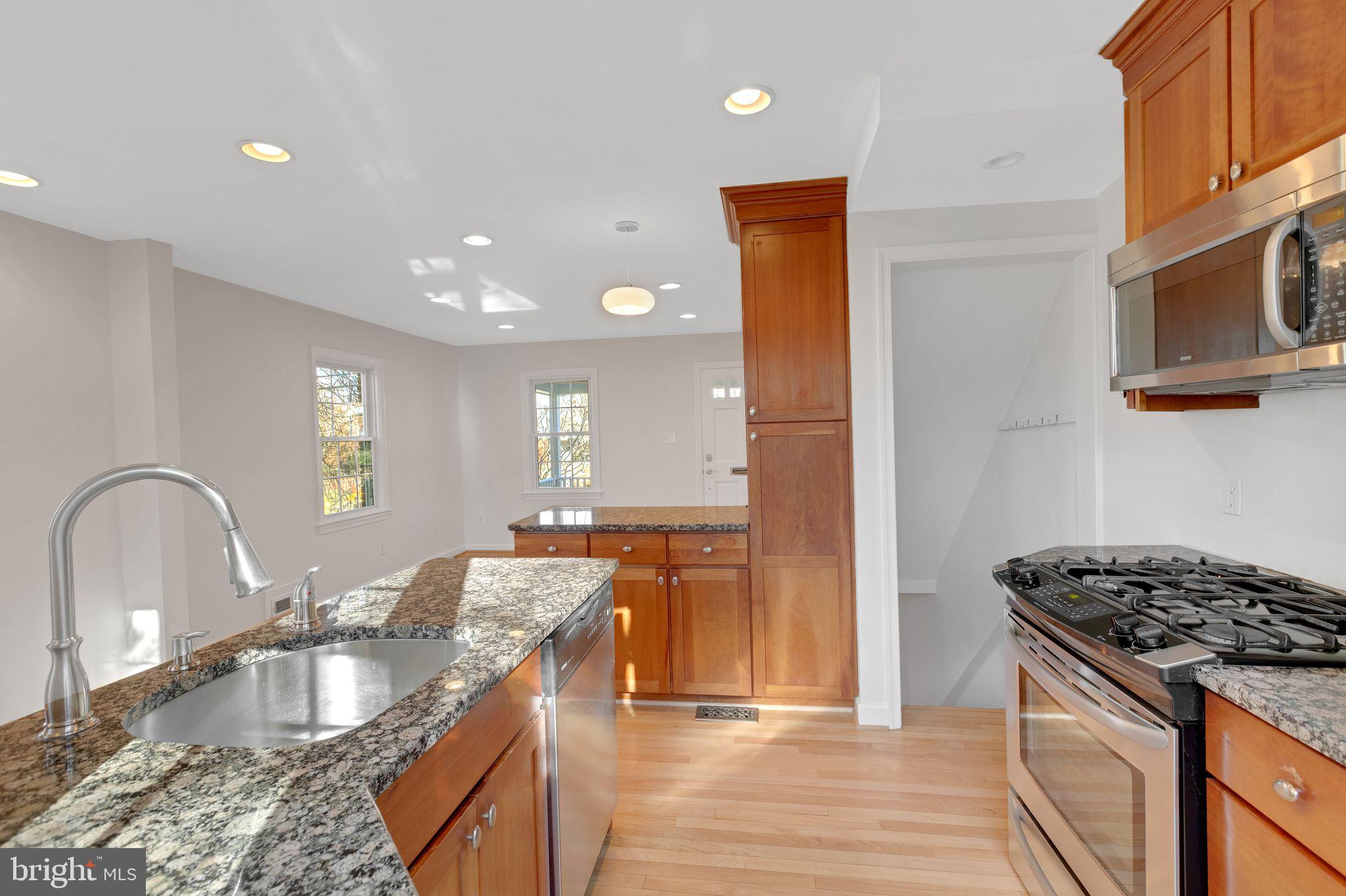 2731 Fort Dr