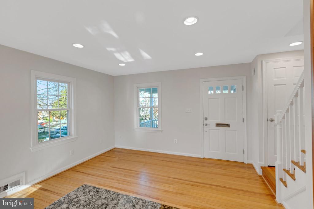 2731 Fort Dr