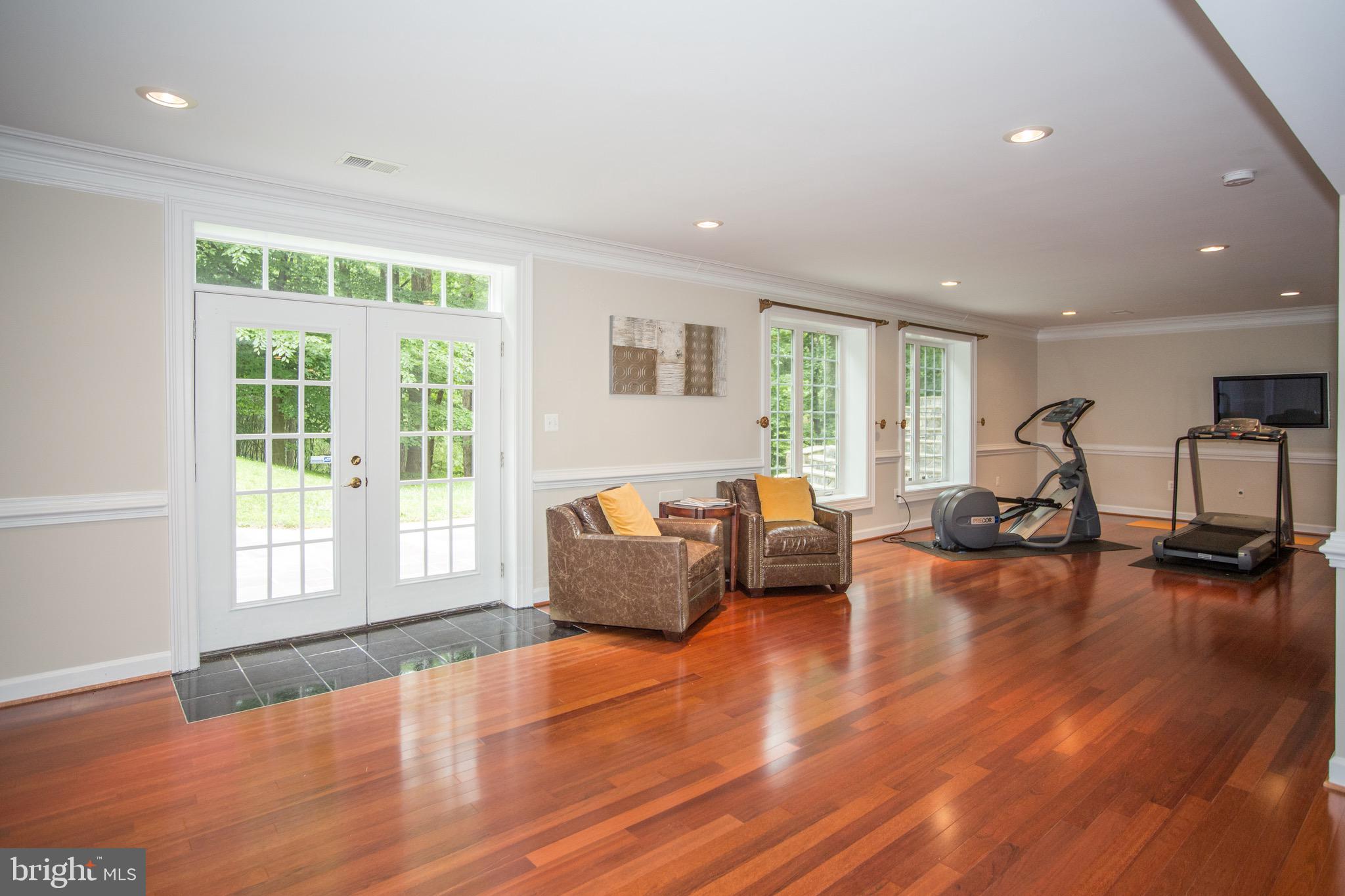 6125 OLD DOMINION DR