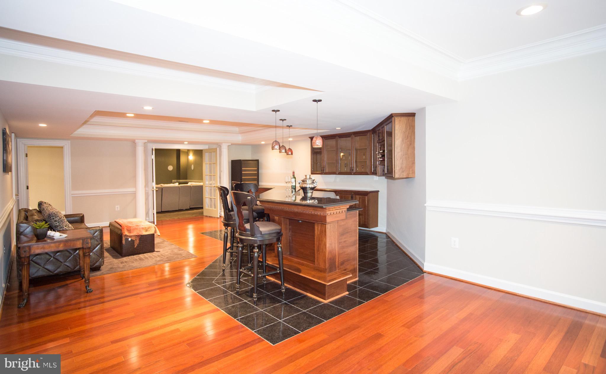 6125 OLD DOMINION DR
