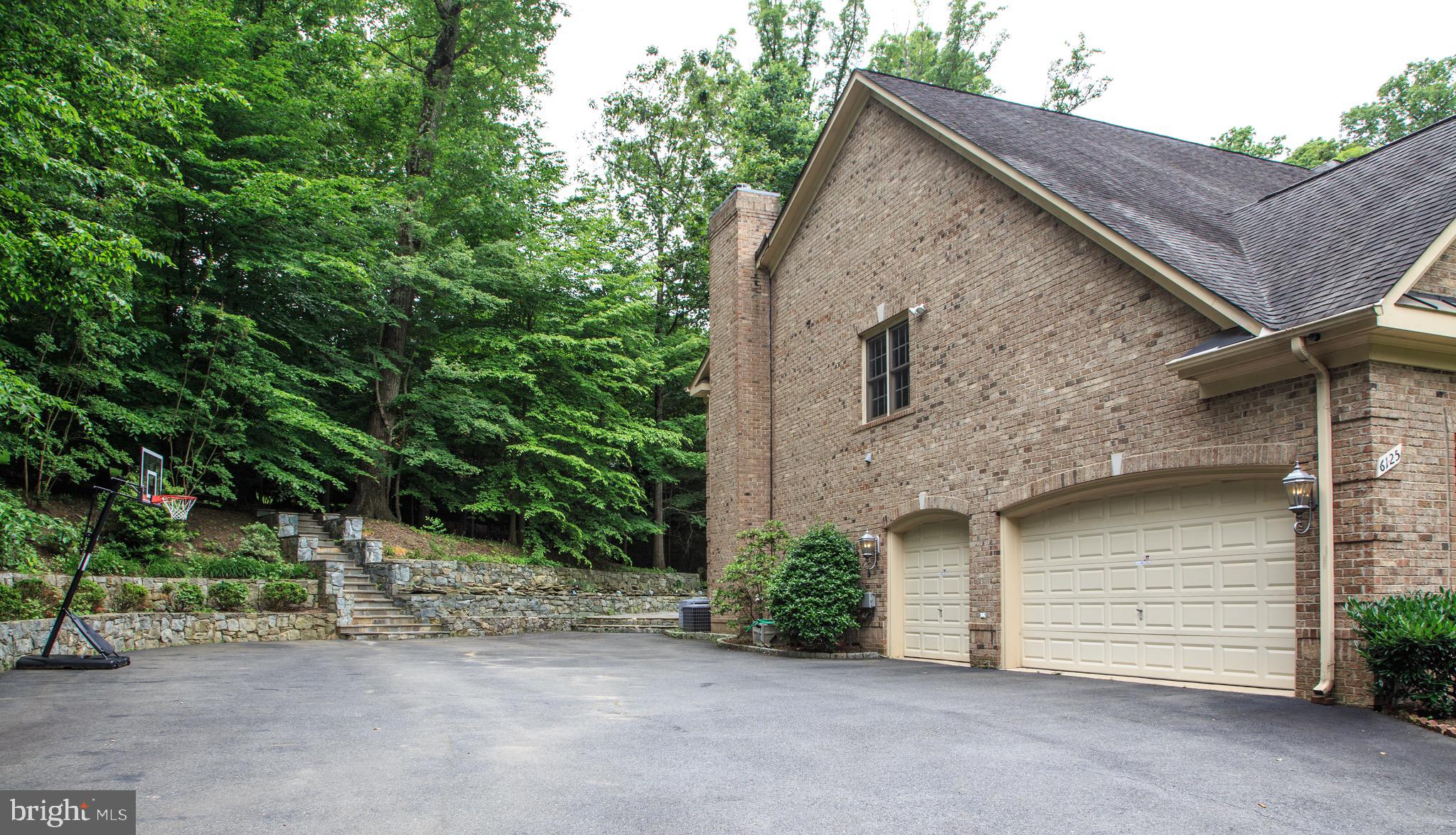 6125 OLD DOMINION DR