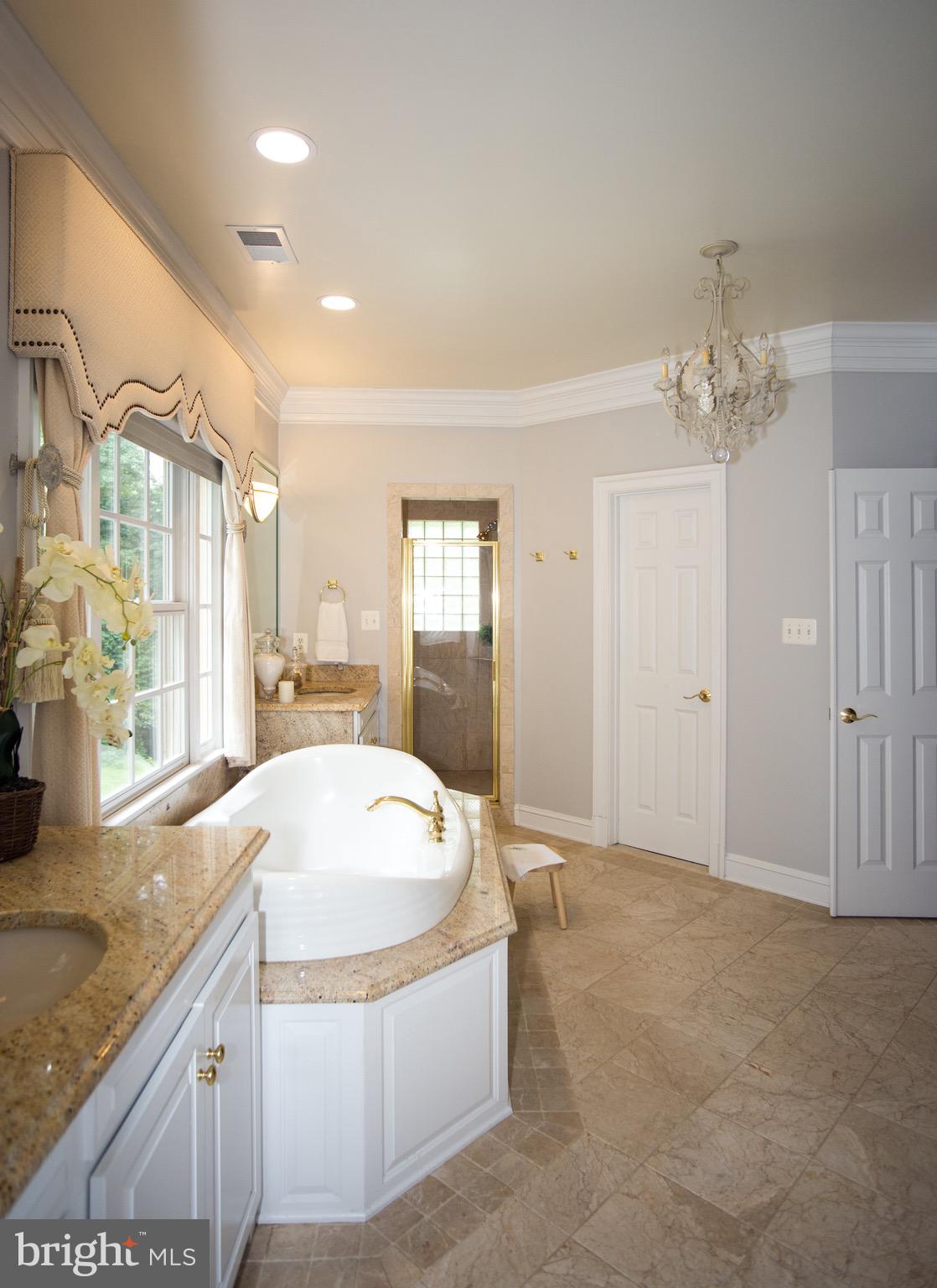 6125 OLD DOMINION DR