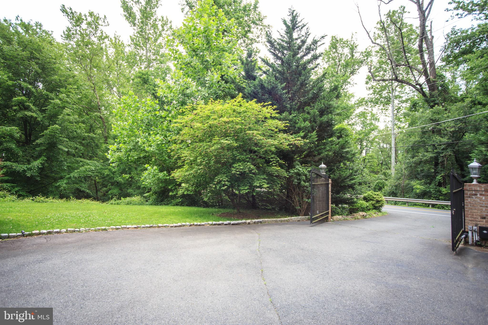 6125 OLD DOMINION DR