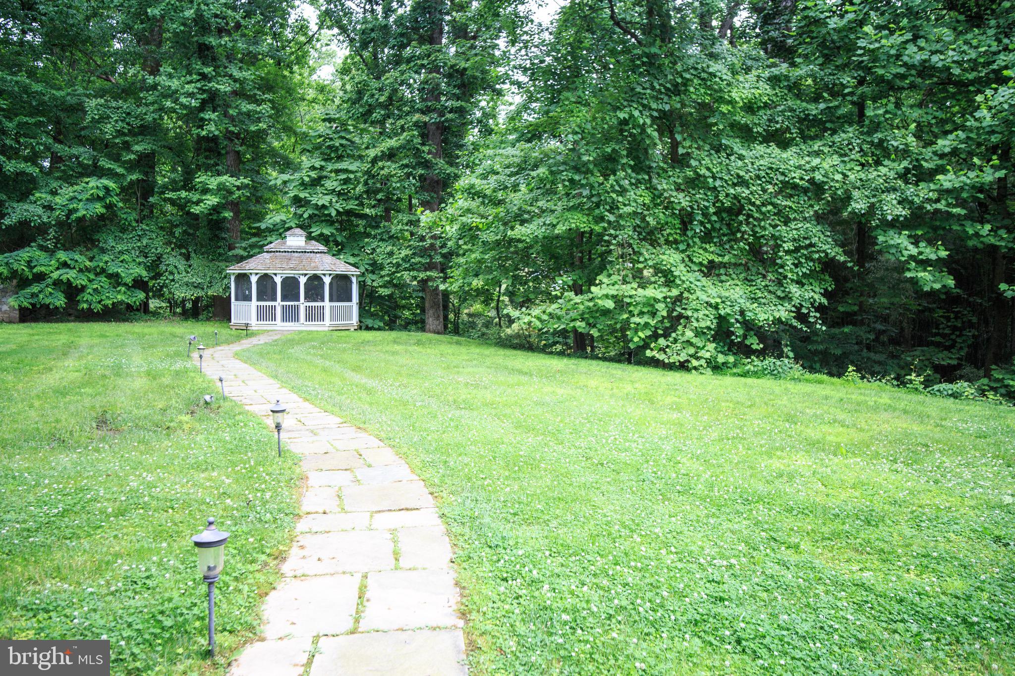 6125 OLD DOMINION DR