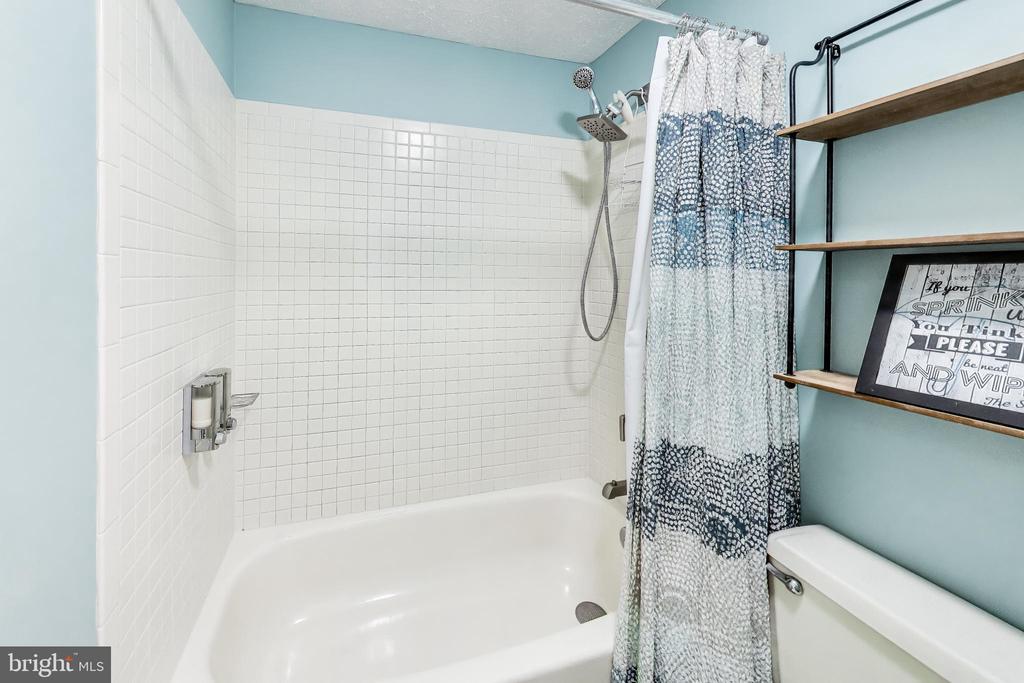 8404 CHILLUM COURT