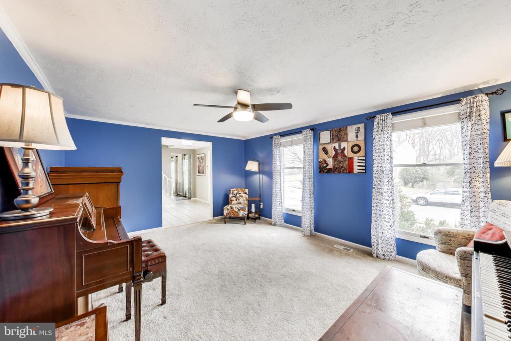 8404 CHILLUM COURT