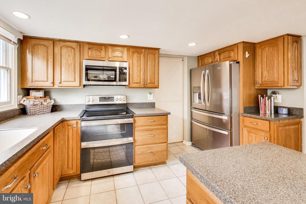 8404 CHILLUM COURT