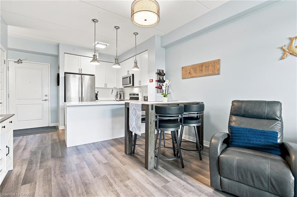126-610 Farmstead Drive Unit: 126