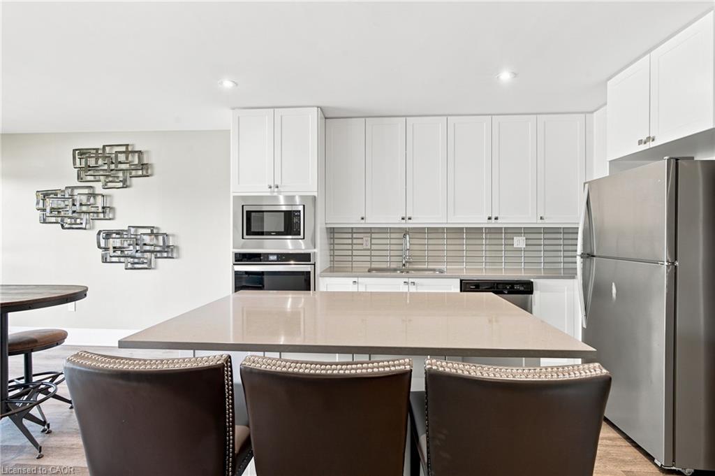 126-610 Farmstead Drive Unit: 126