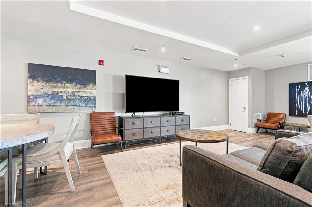 126-610 Farmstead Drive Unit: 126