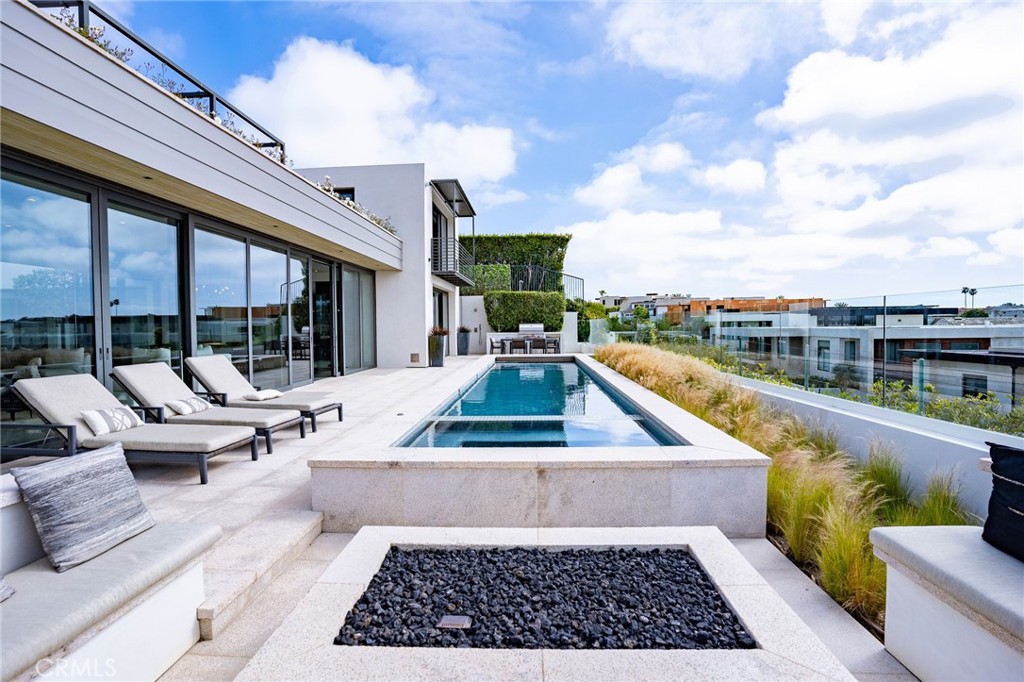 5 Pacific Ridge Place