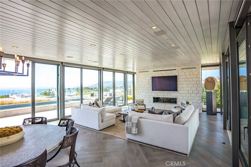 5 Pacific Ridge Place